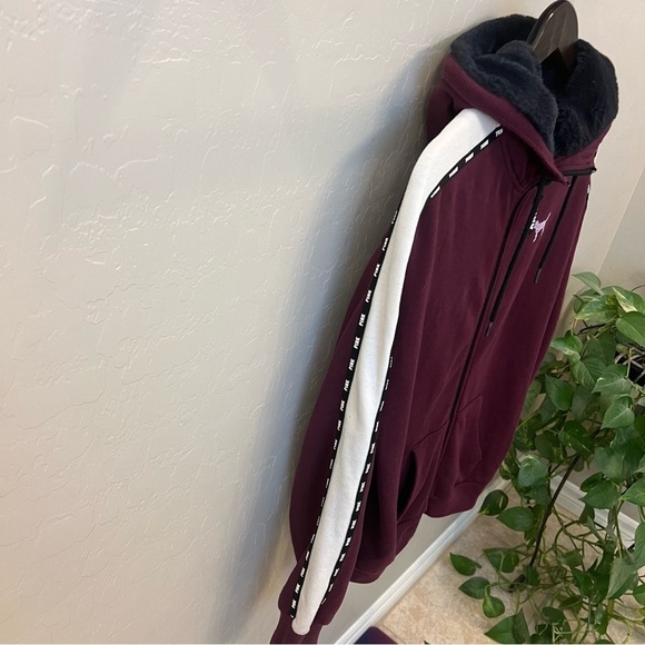 Sequinned Pink Victoria’s Secret full zip jacket, faux fur lined hood, graphic M - Picture 7 of 16